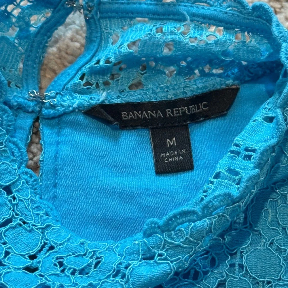 Banana Republic Lace Mock Neck Tank - Picture 5 of 8